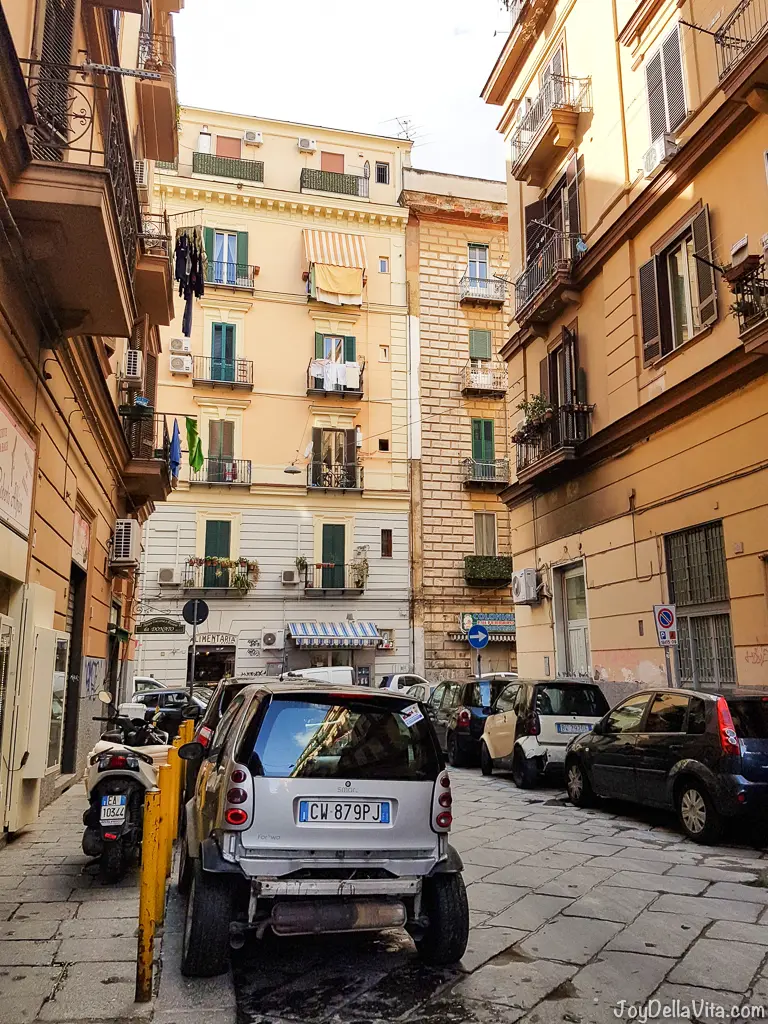 Naples Smartphone Sightseeing Walk - Centrale/ Mercato/ Corso Umberto I/ Garibaldi 16 Naples Smartphone Sightseeing Walk JoyDellaVita