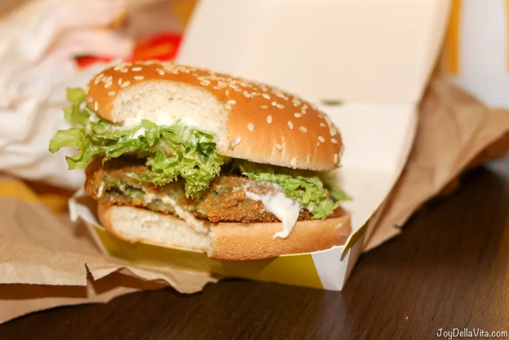 McVeggie Burger McDonalds Italy JoyDellaVita