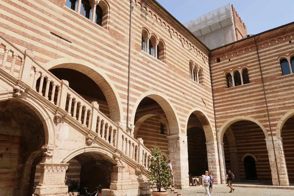 Achille Forti Modern Art Gallery / Galleria d'Arte Moderna Achille Forti